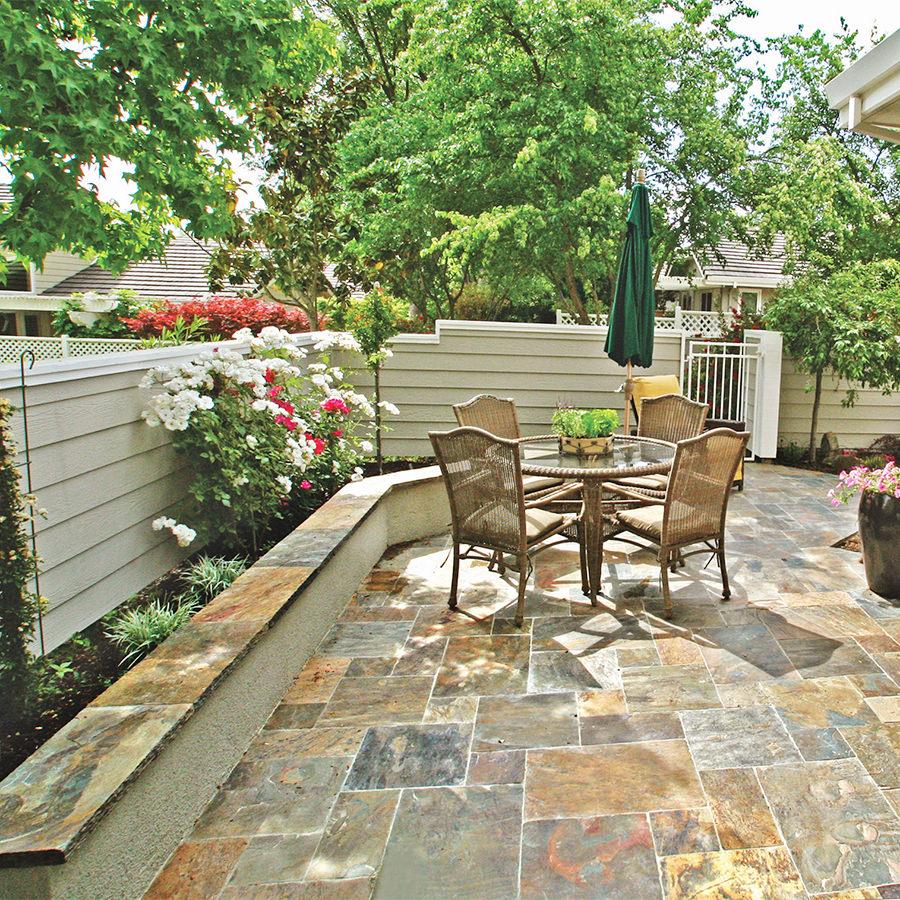 The warmth in this California Gold Slate stone offer a rich and intense display for any backyard.