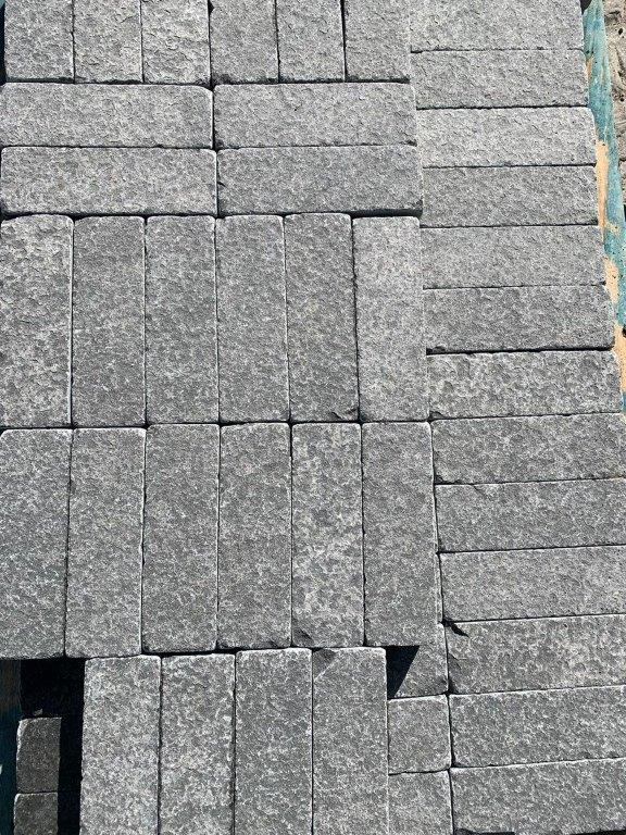geneva black modular cobblestones 3x3x9