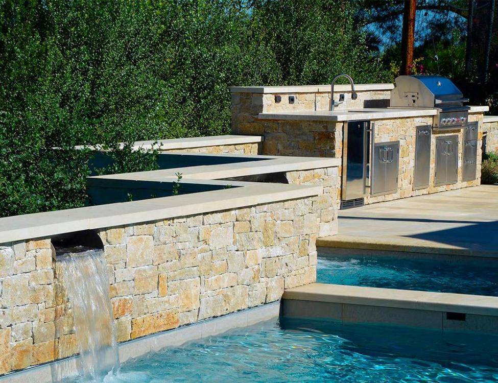 Fond du Lac Rustic & Silverdale Paving stones & stone Caps. Buechel Stone